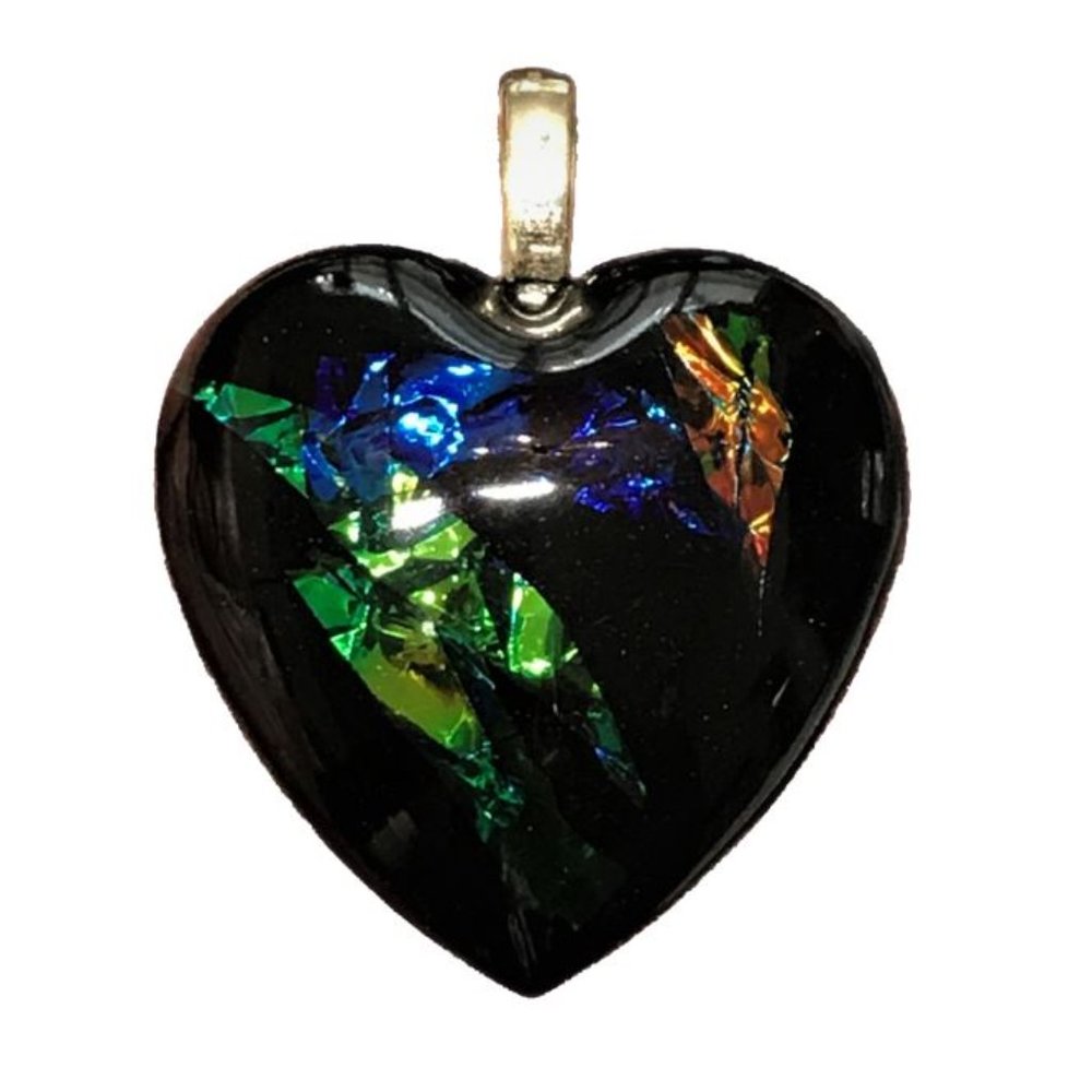 NWOT Resin Heart Pendant, Heart Necklace